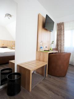 Hotel Reinhardtshof Garni - Wolfschlugen - 9