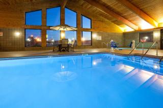 AmericInn by Wyndham Eau Claire - Eau Claire - 0