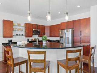 A Shore Thing 2 - OCEANFRONT and PET FRIENDLY home - see the sunrise, hear the waves, feel the breeze - large oceanfront balcony townhouse - Carolina Beach - 5
