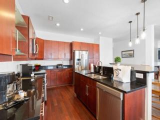 A Shore Thing 2 - OCEANFRONT and PET FRIENDLY home - see the sunrise, hear the waves, feel the breeze - large oceanfront balcony townhouse - Carolina Beach - 6
