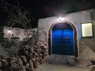 Mentoras' Complex - Emporio Santorini - 5