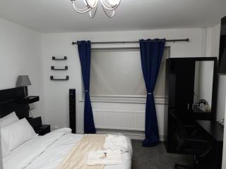 Cozzy Accommodation - Manchester - 5