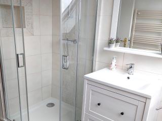 Attic Holiday Home with Garden and Grill - 2