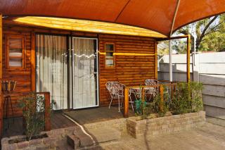 Mall Guesthouse - 8