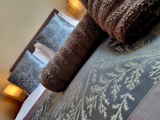 Inverness City 3 bedroom house free parking - 1