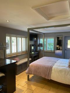 Honeysuckle Cottage - Hillside Holiday Cottages, Cotswolds - Warmington - 1
