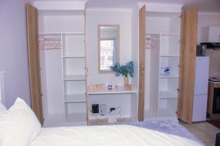 Charms and bows studio apartment -near ORT airport - 6