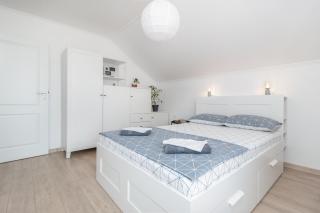 Zola Guest House - 4