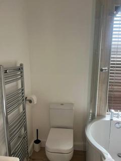 Comfortably furnished 2 bedroom home in Bolton - 7