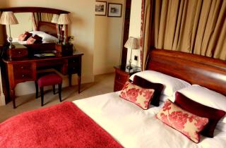 The Royal Hotel - 7