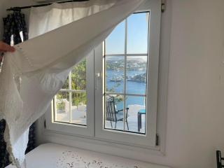 Sweet home with two beds -one single room- with beautiful view! - Agia Marina - 6