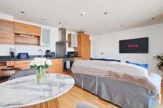 King Deluxe City Apt Large Balcony& Free Parking! - Leeds - 3