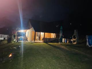 Log cabin - - 5