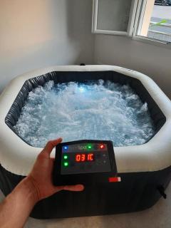Jacuzzi Appartement love room - Freneuse - 3