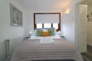 Signature - Barons Court - 6