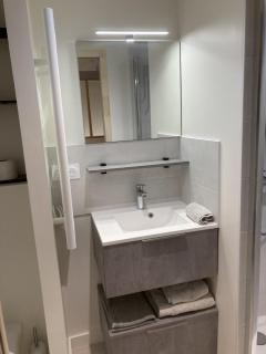 La Maison du Cocher - Chambre indépendante climatisée en Hypercentre - Lit Queen Size - Angers - 2