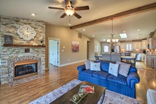 Lakefront Hot Springs Condo with Large Balcony! - 6