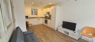 Empress at College - Spacious 2 bedroom apartment - Southampton - 8