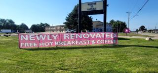 Dragonfly Inn & Suites - 8