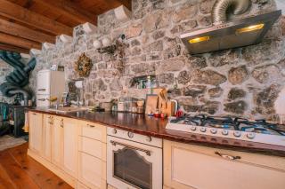 Authentic Boka house with artistic soul - Tivat - 8