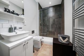 Marble DELUXE - City Centre Apt- Parking & Wifi - Maidstone - 2