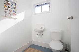 Fishery Road Cottage Pet Friendly 2 Mins Walk to Beach - Currarong - 1