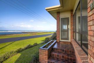 Swimmers Rest - Port Fairy - 0