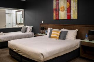 Sfera's Park Suites & Convention Centre - 1