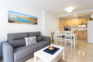 Holidays2Malaga Capuchinos French balconies, private parking, WiFi & Air con - Málaga - 4