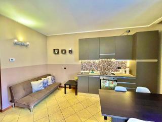 CASA DI MIRCO - AMPIO E MODERNO BILOCALE - Castenedolo - 0