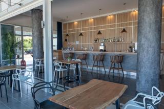 Fani Luxury Boutique - Stavros - 8