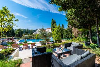 Family friendly apartments with a swimming pool Mlini, Dubrovnik - 8579 - Mlini - 2