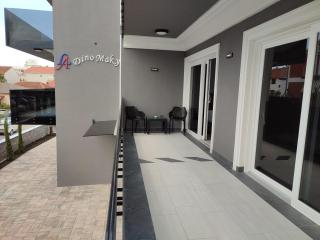 Luxury Apartments-LA Dino Maky - 6