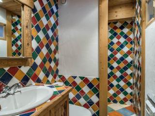 Appartement rénové avec cuisine ouverte, balcon et accès direct aux pistes - FR-1-563-19 - Courchevel - 2