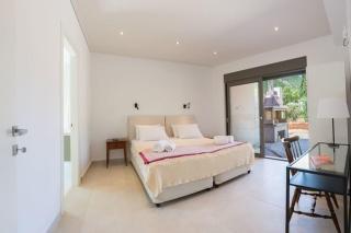 Eucalyptus -- Agios Ioannis Beachfront Apartment - Lefkada - 4