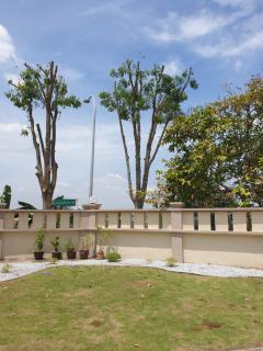 Airport Garden Stay #corner hoise 5 rooms #free wifi #parking #tv chanel - 5