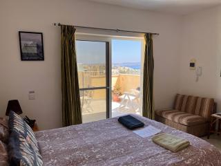 All Nations Holiday Home - 8