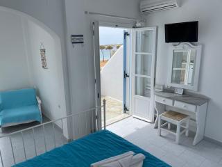 Niriides Studios - Parikia - 9