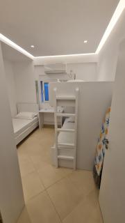 Sea and City view Apartment - Sarandë - 6