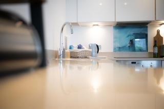 Seaview, Luxury apartment, 2 min walk to Porth Beach - Newquay - 1