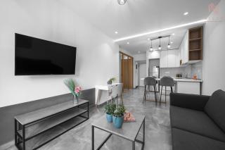 Floral, Nilie Hospitality MGMT - 7