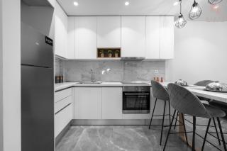 Floral, Nilie Hospitality MGMT - 5