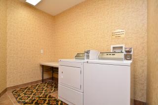 Days Inn by Wyndham Swift Current - Swift Current - 4
