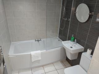 Feel At Home, Nottingham City Centre, Opposite Crowne Plaza - Nottingham - 3