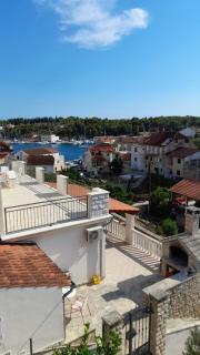 Holiday Sea View Apartment Milna - 9