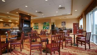 Best Western Plus Muskoka Inn - 7