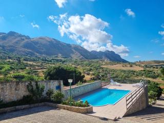 Beautiful Villa in Caccamo + Pool - Caccamo - 0