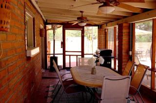 Casa Saguaro - Newly Remodeled, Pool and Mtn Views - 2