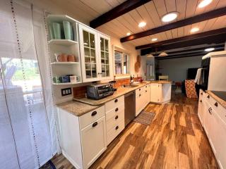 Casa Saguaro - Newly Remodeled, Pool and Mtn Views - 6