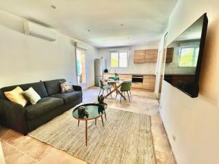 Studio with Garden - Pauseto West 4 - 2 min from Beach - 1